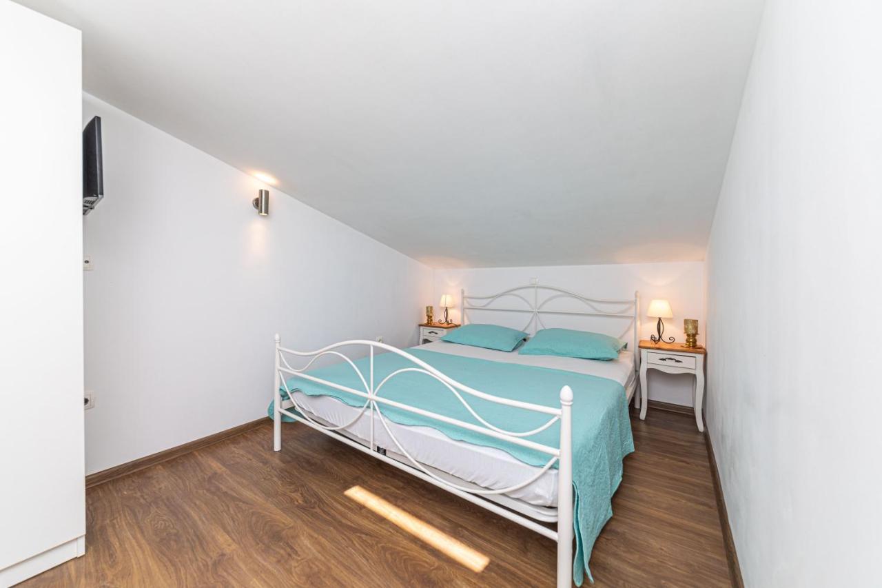 Perla Castellana Appartement Kaštela Buitenkant foto